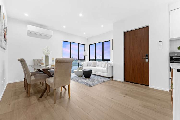 15 Karaka Village Parade Karaka_9