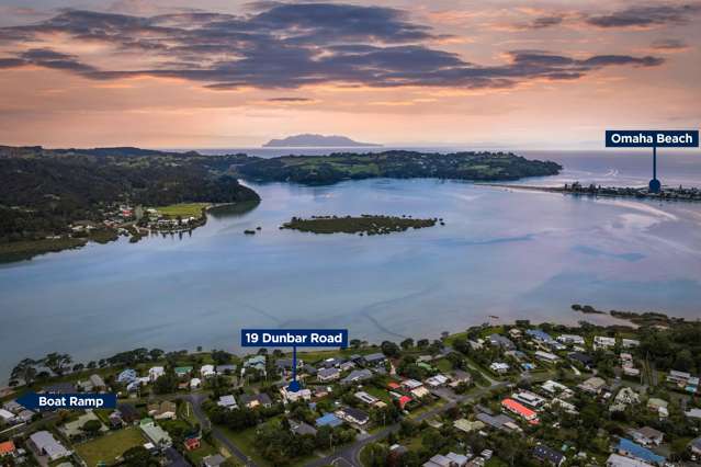 Dunbar resort with easy beach access and views