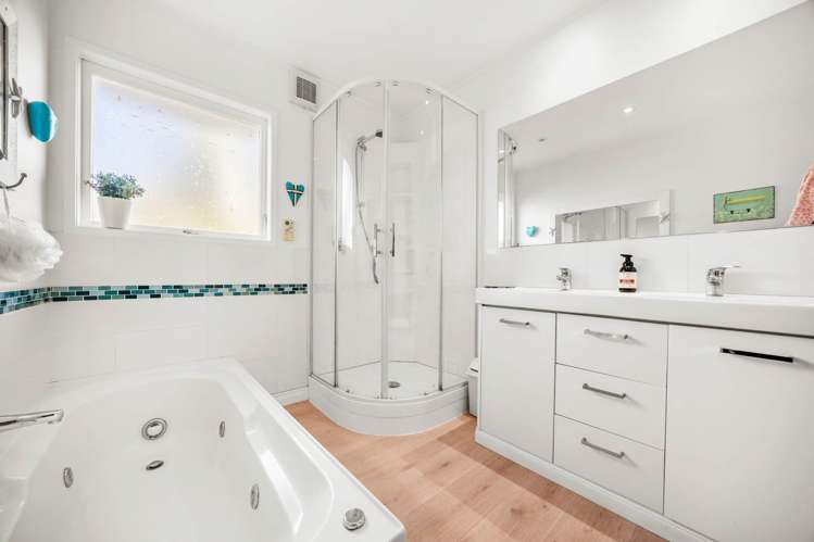 66 Newhaven Terrace Mairangi Bay_10