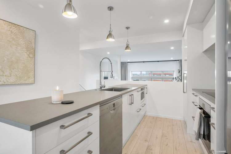 4 Watermill Lane Silverdale_4