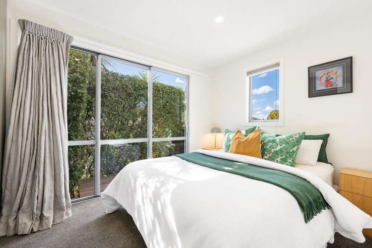 240 Peninsula Road Kelvin Heights_17