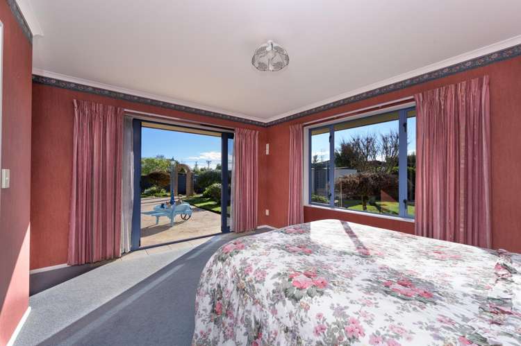 7 Ashdonleigh Grove Stoke_11