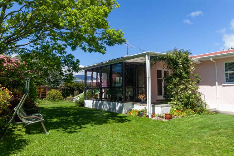 12 Lake Crescent Takaka_19