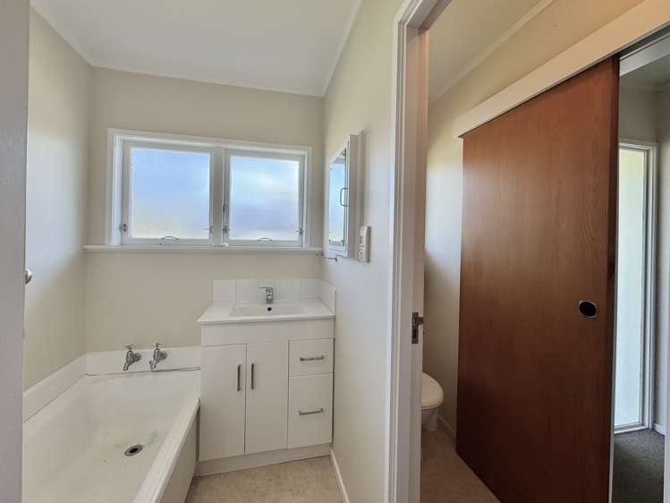 B/4 The Glebe Cockle Bay_9