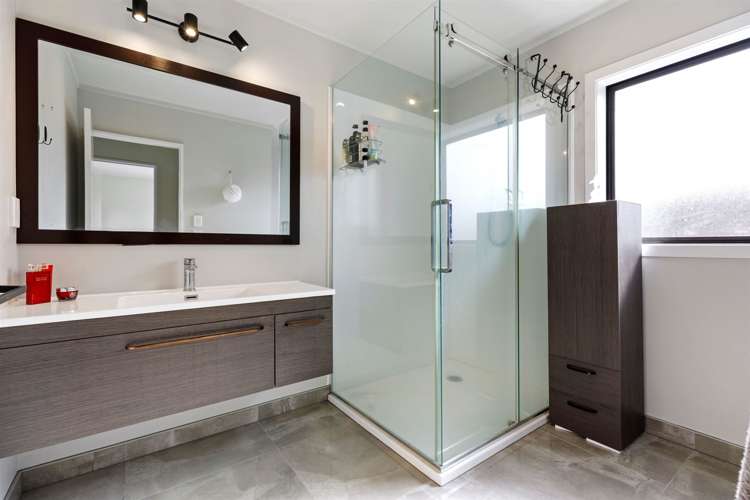 7 Bayfair Drive Mount Maunganui_12