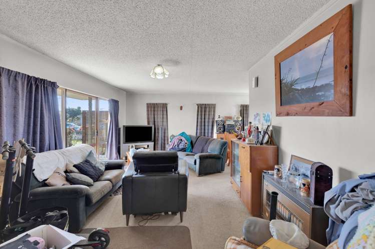 3 Dalton Crescent Dinsdale_25