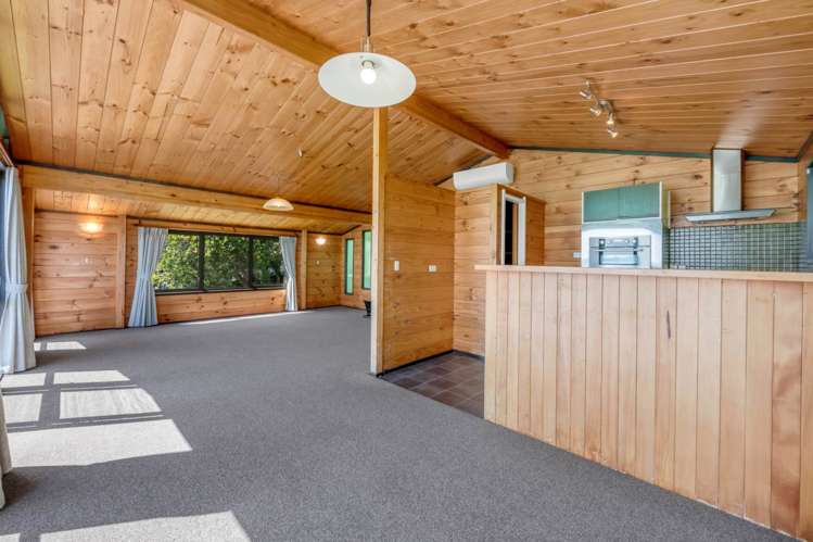 61 Carlton Crescent Maraetai_10