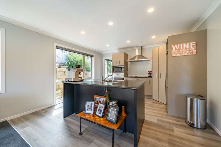 103 Te Puia Drive Aotea_16