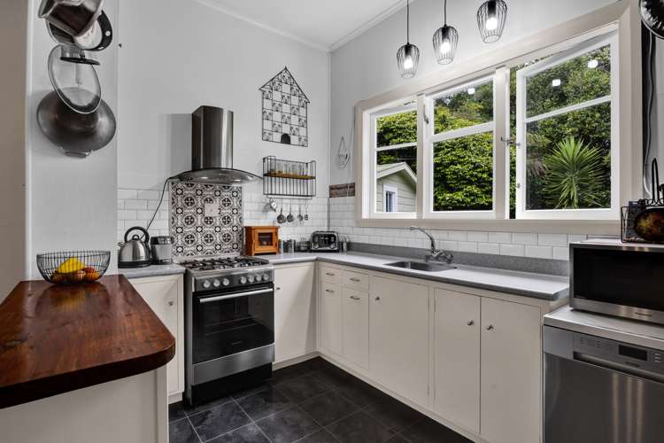 54 King Street Opunake_3