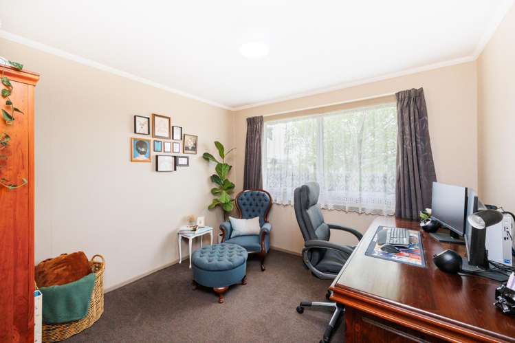 36 Karamea Crescent Kelvin Grove_14