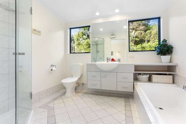 35 Landing Road Titirangi_15