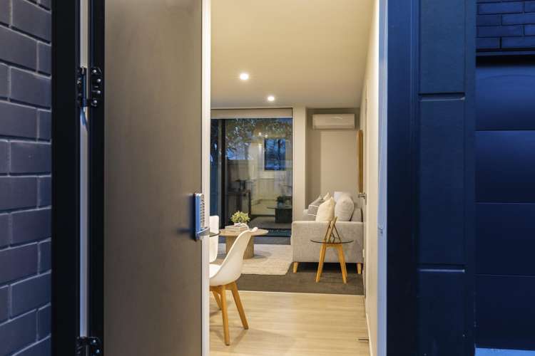 7 Verlamio Lane Edgeware_15