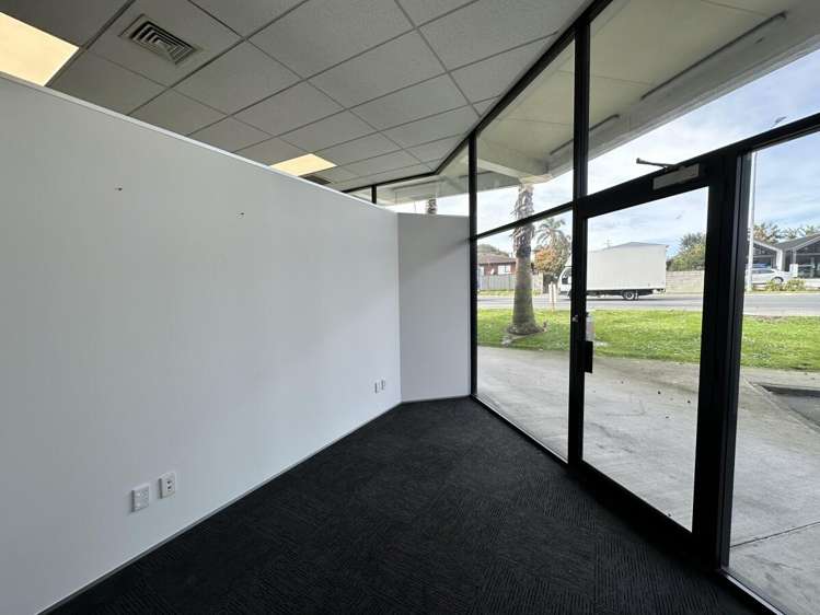 288 Te Atatu Road Te Atatu South_7