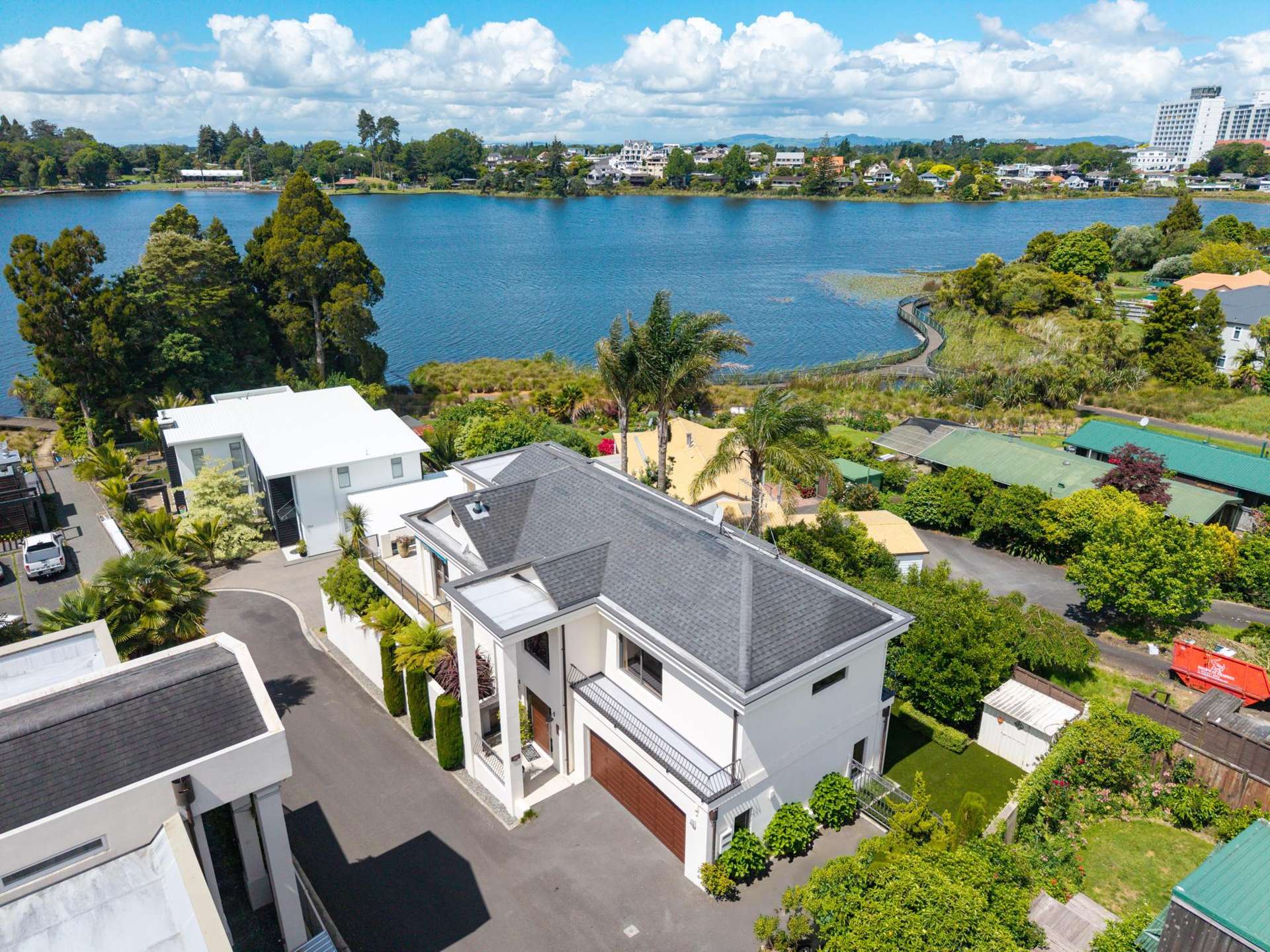 136 Lake Crescent Hamilton Lake_0