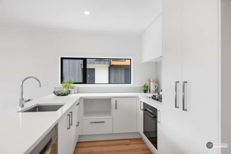 4/51 Kings Crescent Lower Hutt_7