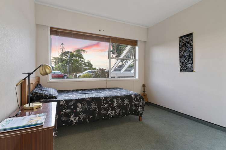 62 Shetland Street Glen Eden_14