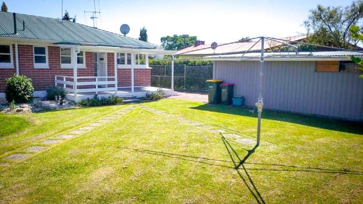 28 Lewis Street Glenview_18