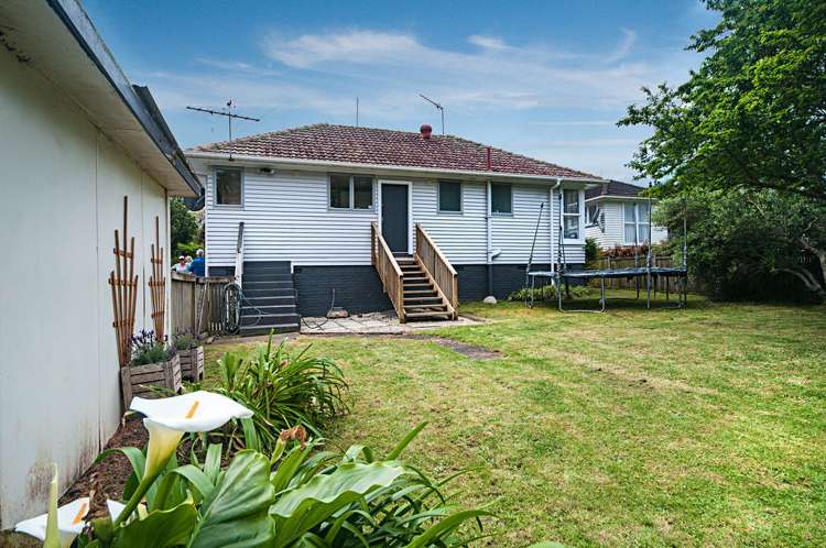 38 Weybridge Crescent Glen Innes_15