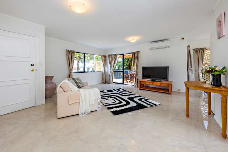 2/15 Leven Lane Totara Heights_6