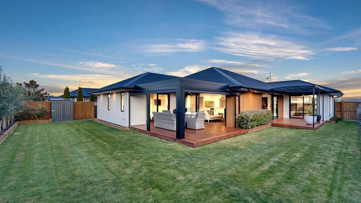 93 Tiritiri Moana Drive_0