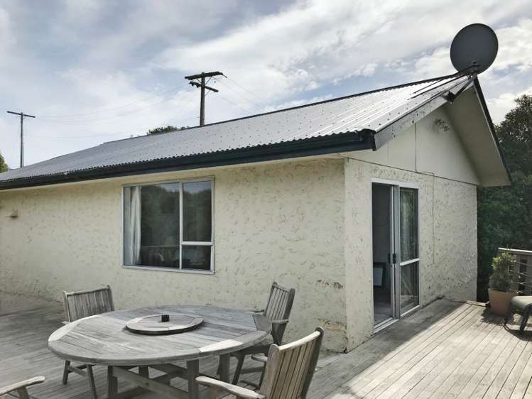 5 Miro Street Kaka Point_15