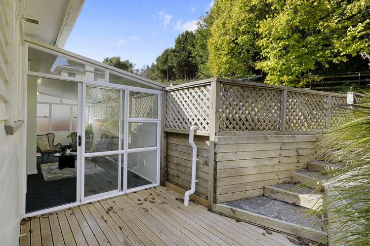 9 Holland Street Wainuiomata_11