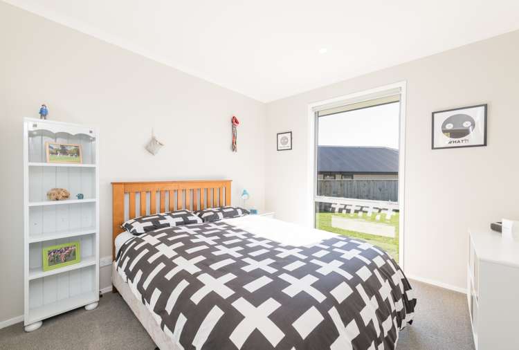 63 Fairose Drive Richmond_12