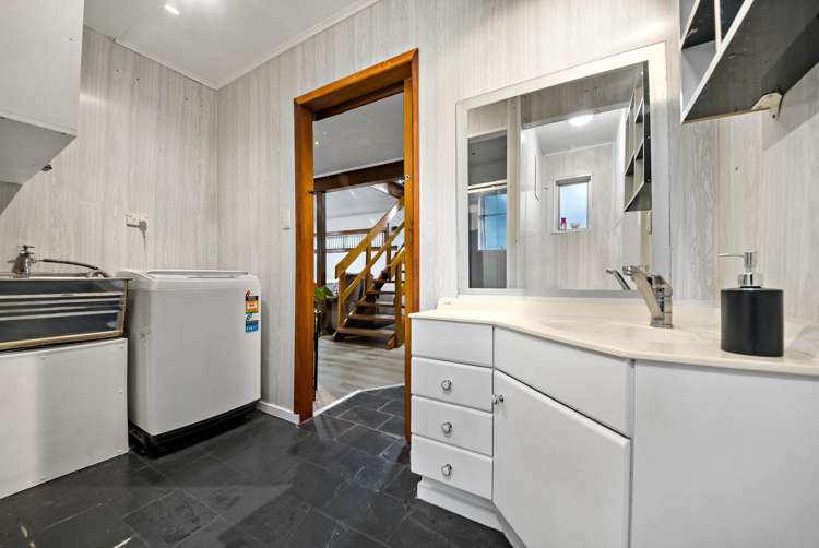 91 Barrys Road Glendene_13