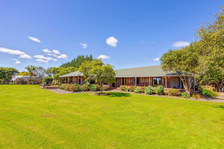 208 Holmwood Road Kaitoke_1