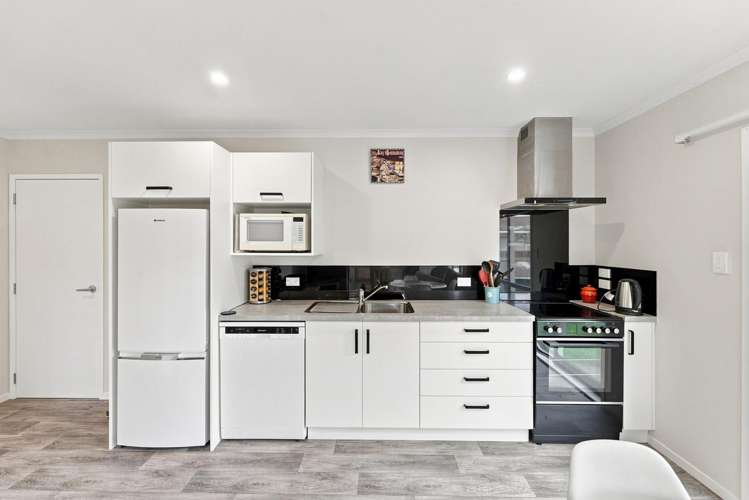 80 Ngamotu Road Spotswood_4
