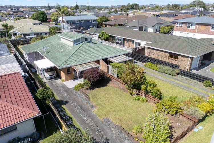 8 West Hoe Road Orewa_17