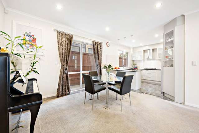 1 Sunshine Lane Flat Bush_4