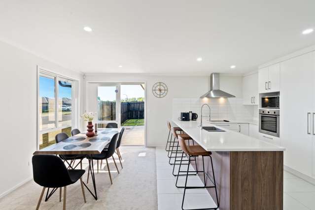 4 Captain Mitchell Drive 2359_3