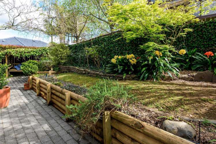 12a Glenfern Road Mellons Bay_17