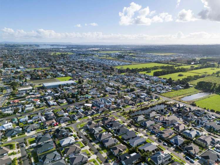 8 Lamborn Drive Papakura_18
