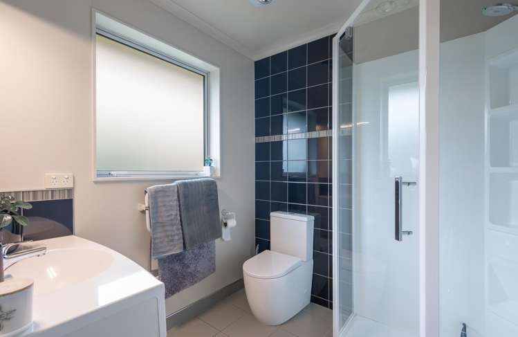 14 Cambelldon Crescent Stoke_10