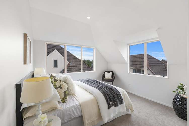 2/142 Riddell Road Glendowie_13