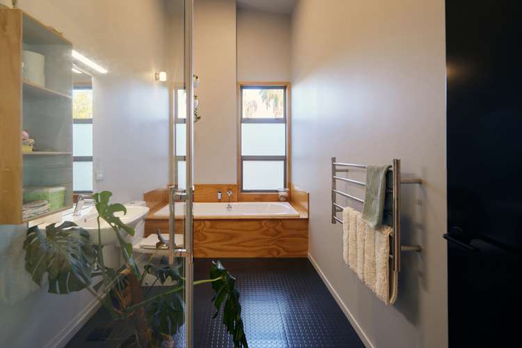 3 Marina Way Athenree_27