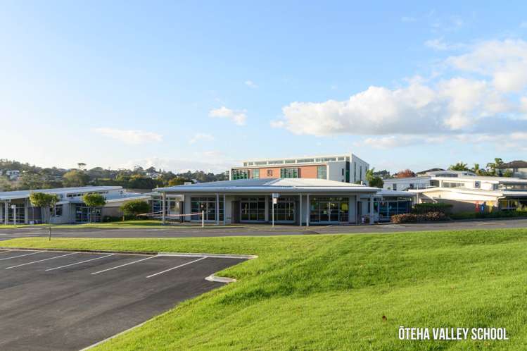 88 Fields Parade Oteha_22