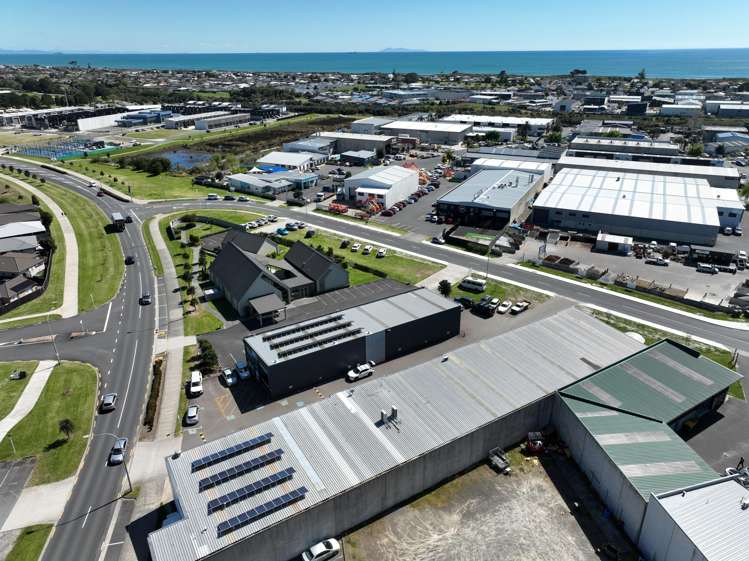 2/57 Te Okuroa Drive Beach Papamoa_9