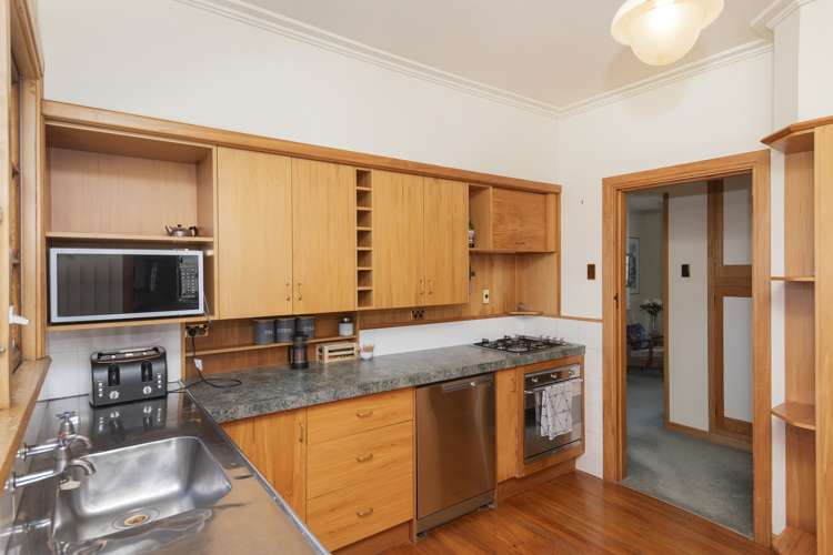 75 Esplanade Kaiti_13