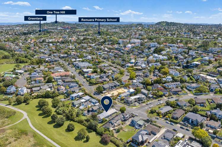 1 and 2, 119 Grand Drive Remuera_2