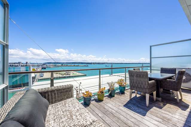 Luxurious Waterfront Living at Princes Wharf