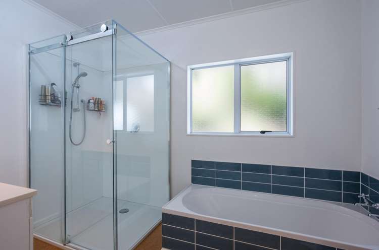115 The Ridgeway Stoke_19