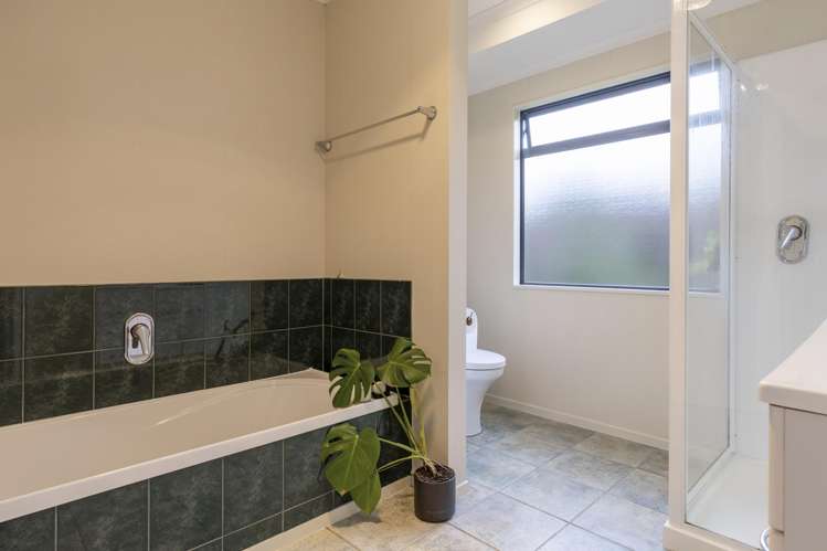 32 Balmoral Drive Hilltop_14