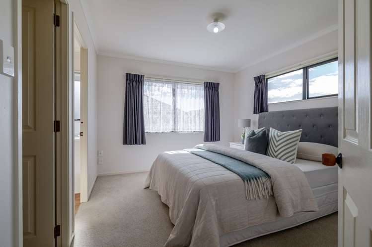 105 Summerhill Drive Fitzherbert_13