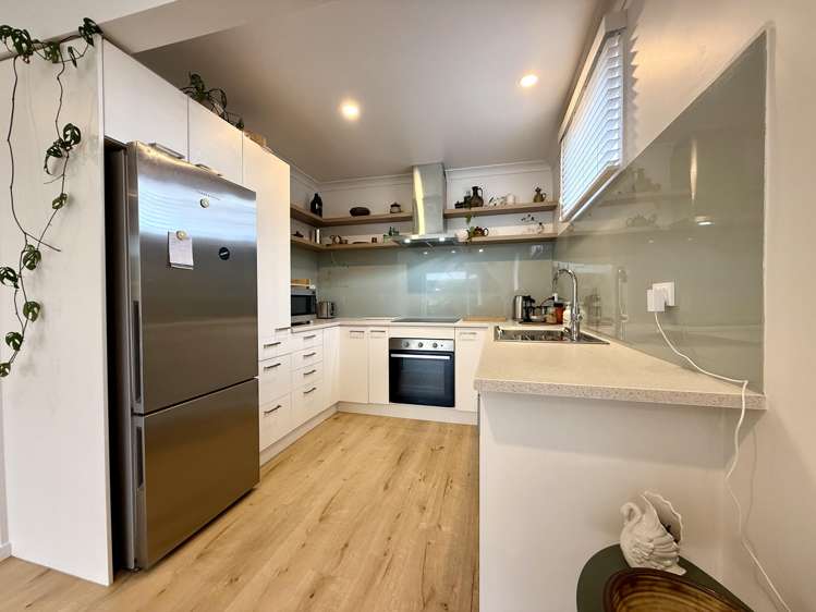 21 Government Road Raglan_8
