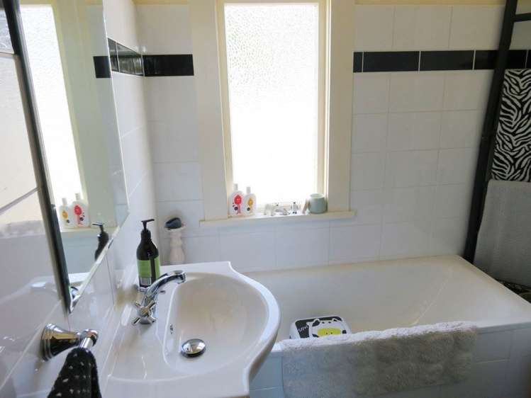 3 Layard Street Windsor_9