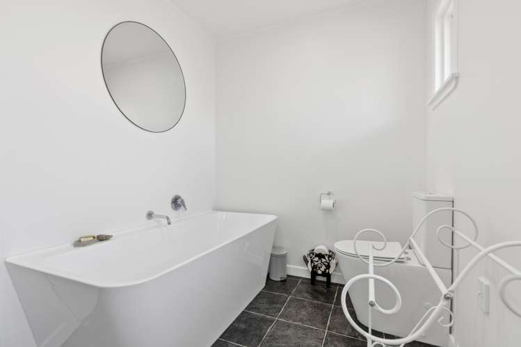 13 Cowling Road Hurdon_14