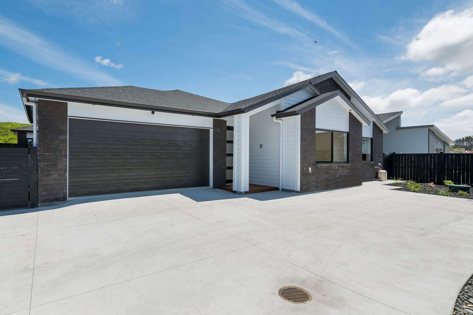 73 Waiwai Drive Wainui_0